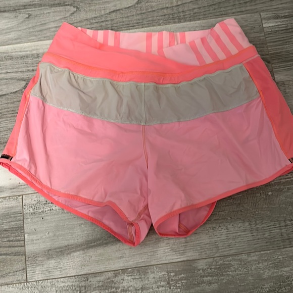 Lululemon Rare Astro running shorts size 4 - Picture 1 of 6